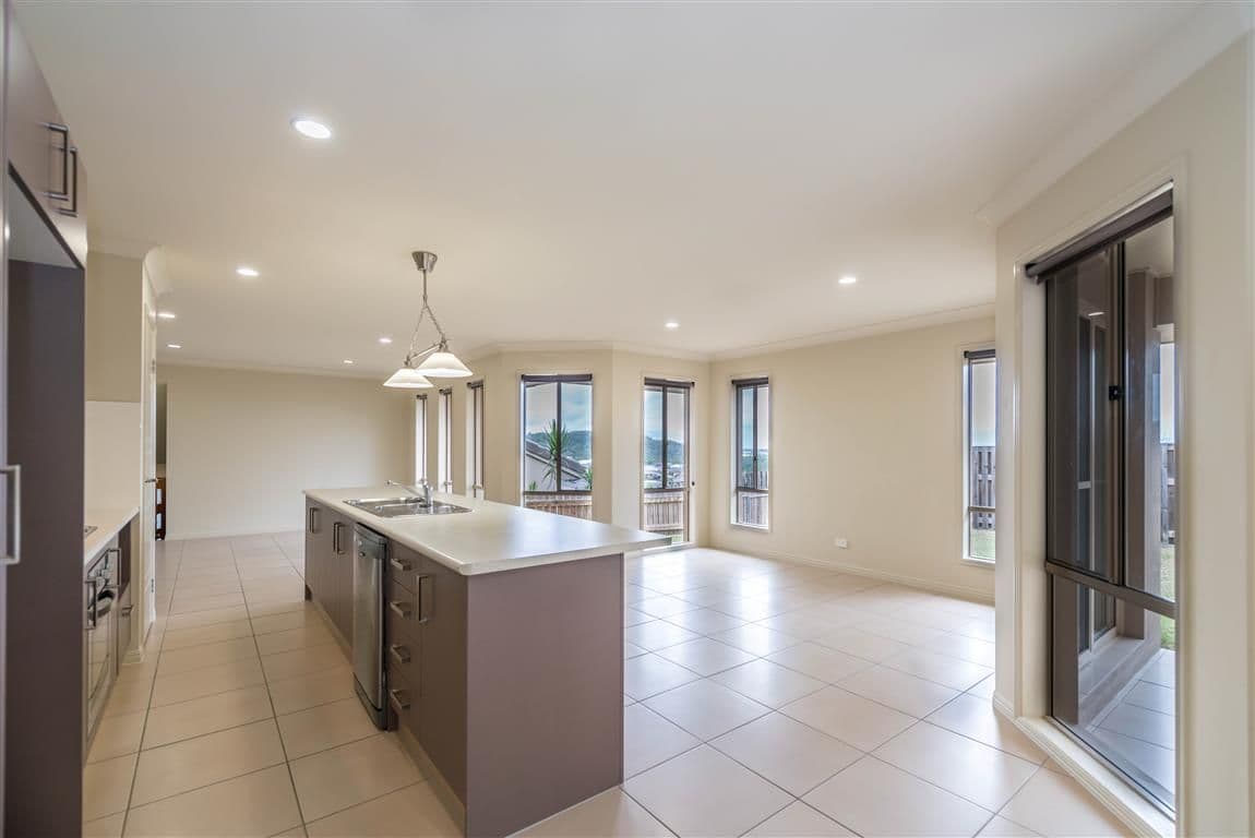 10 Isdell Court, UPPER COOMERA QLD 4209, Upper Coomera - Thumbnail 2