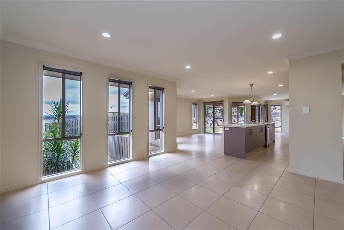 10 Isdell Court, UPPER COOMERA QLD 4209, Upper Coomera - Thumbnail 5