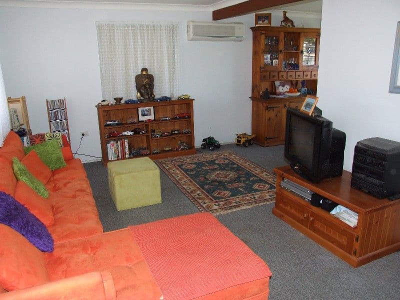 6 Headsail Drive, Banksia Beach, QLD, 4507, Banksia Beach - Thumbnail 2