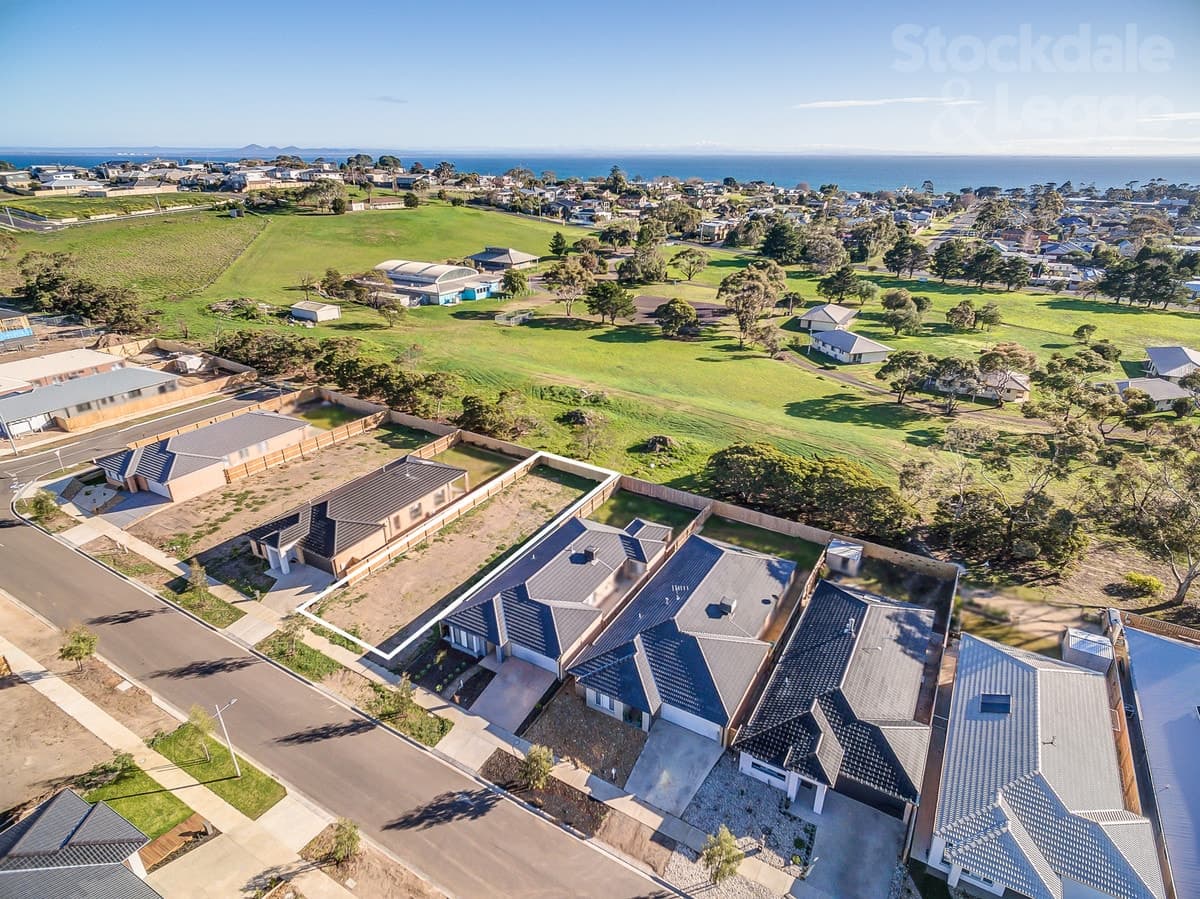 35 Flagstaff Drive, Portarlington VIC 3223, Portarlington - Thumbnail 2