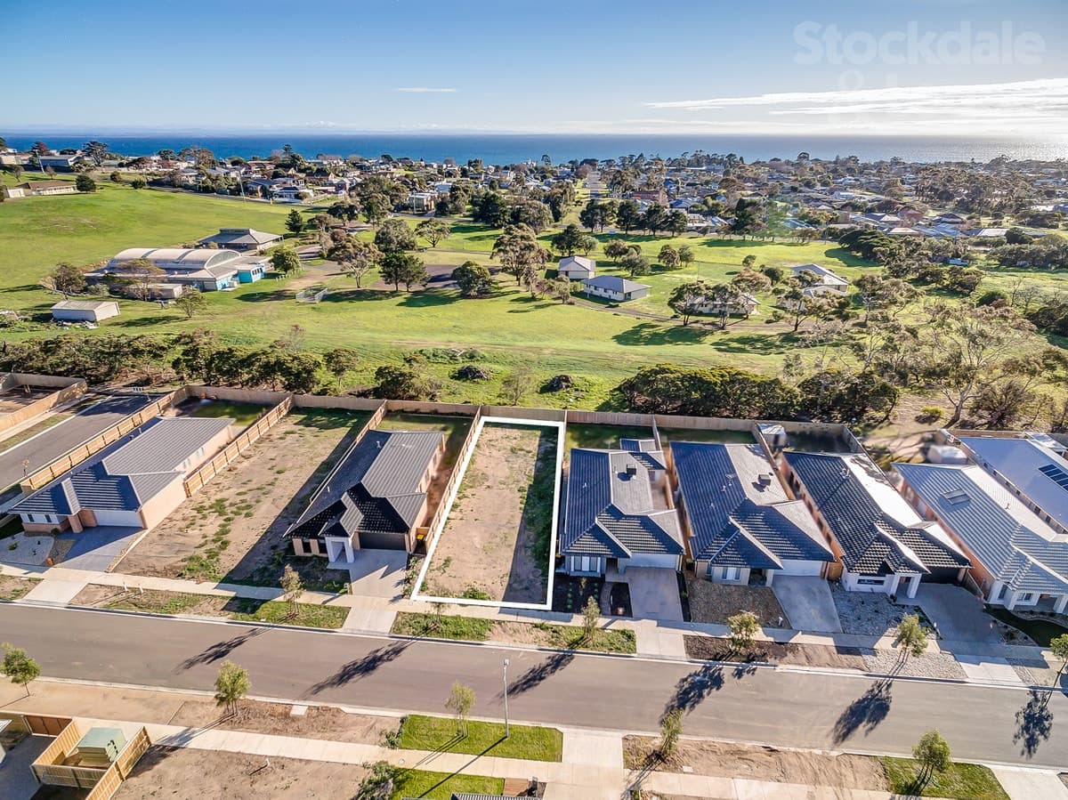 35 Flagstaff Drive, Portarlington VIC 3223, Portarlington - Thumbnail 3