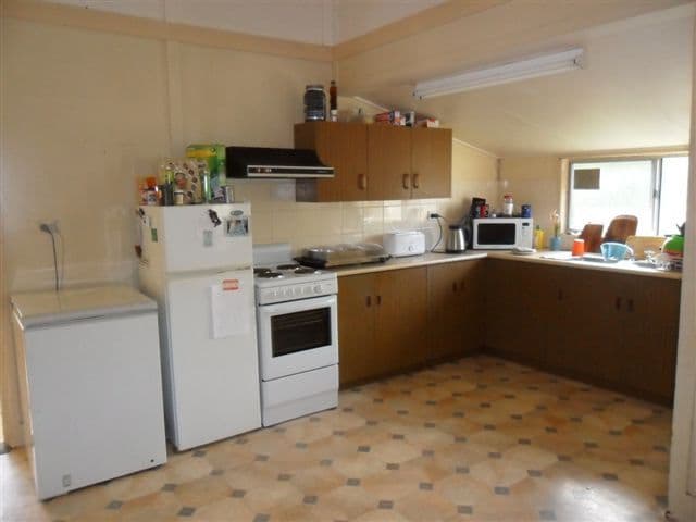16 Musgrave Street, BERSERKER QLD 4701, Berserker - Thumbnail 5