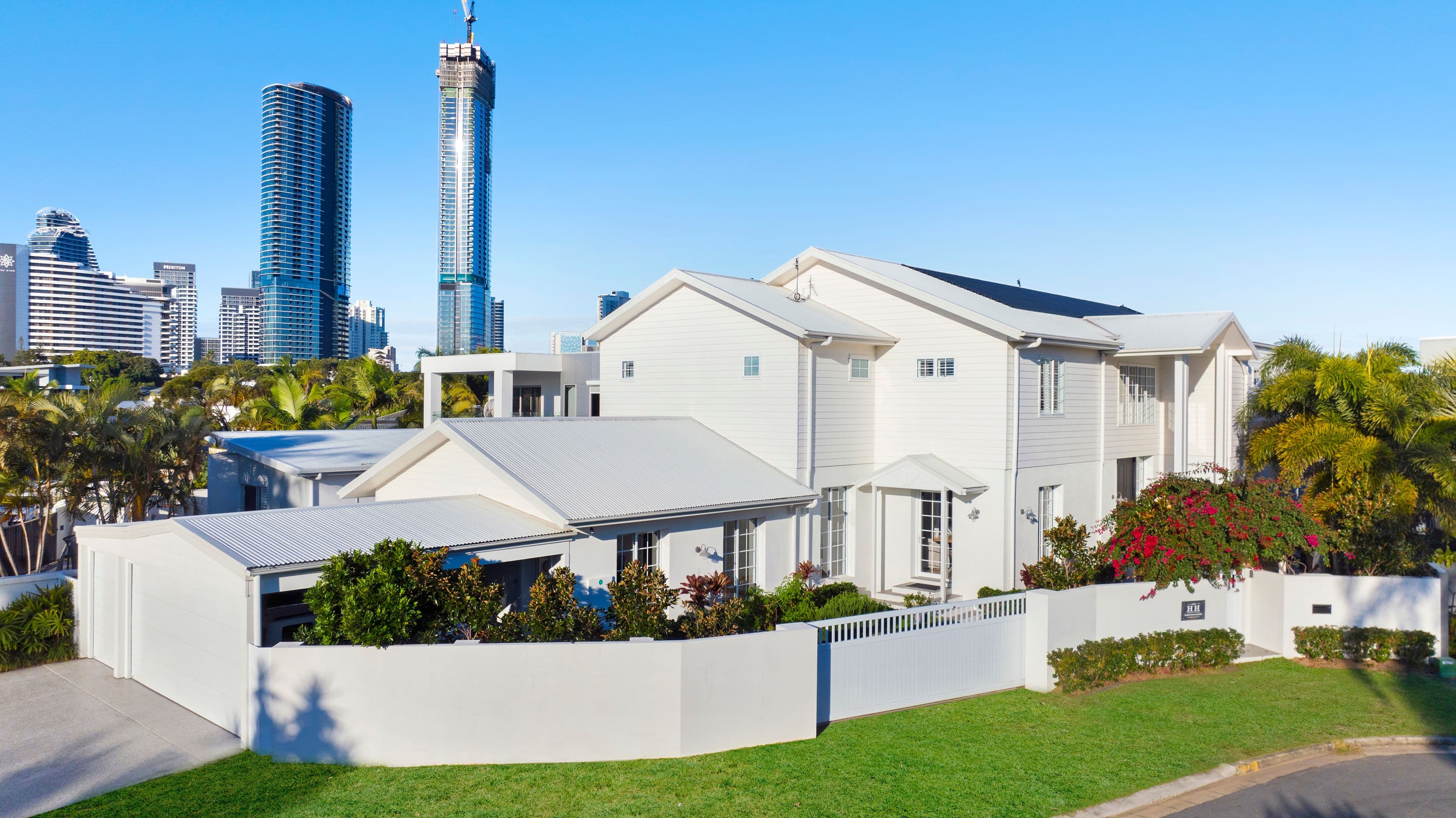 10 Helen Court, Broadbeach Waters QLD 4218, Broadbeach Waters - Image 1