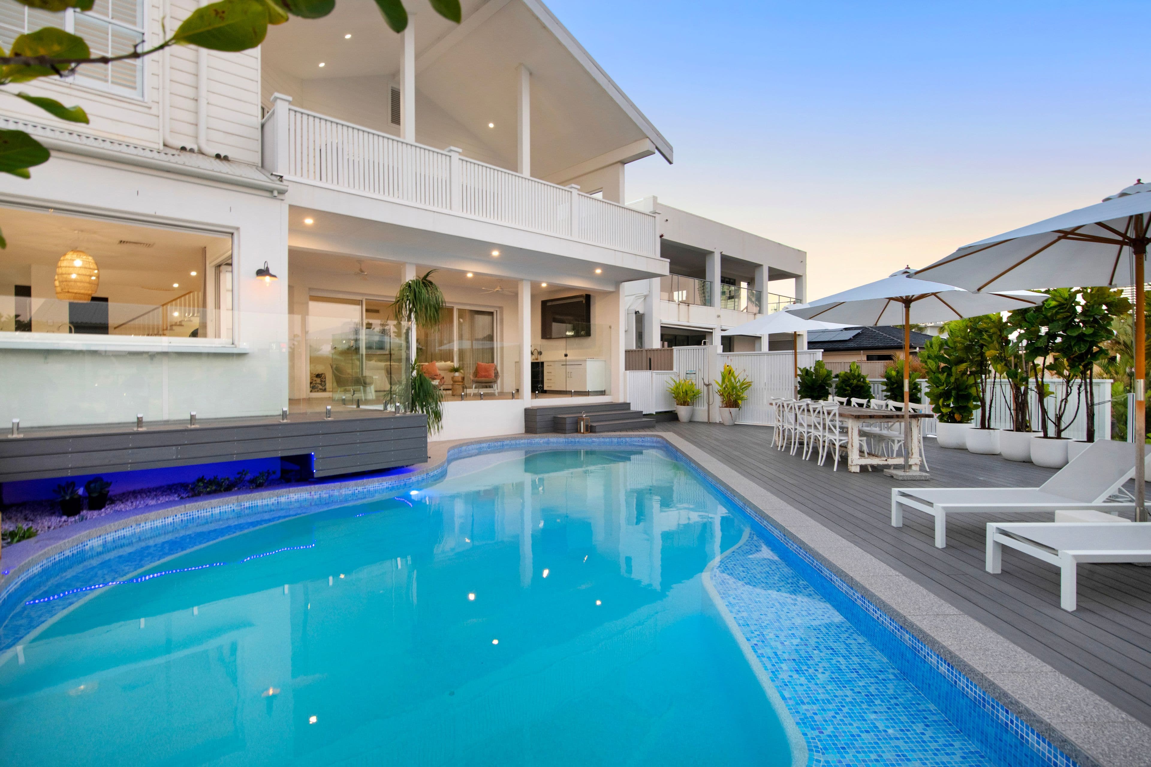 10 Helen Court, Broadbeach Waters QLD 4218, Broadbeach Waters - Thumbnail 3