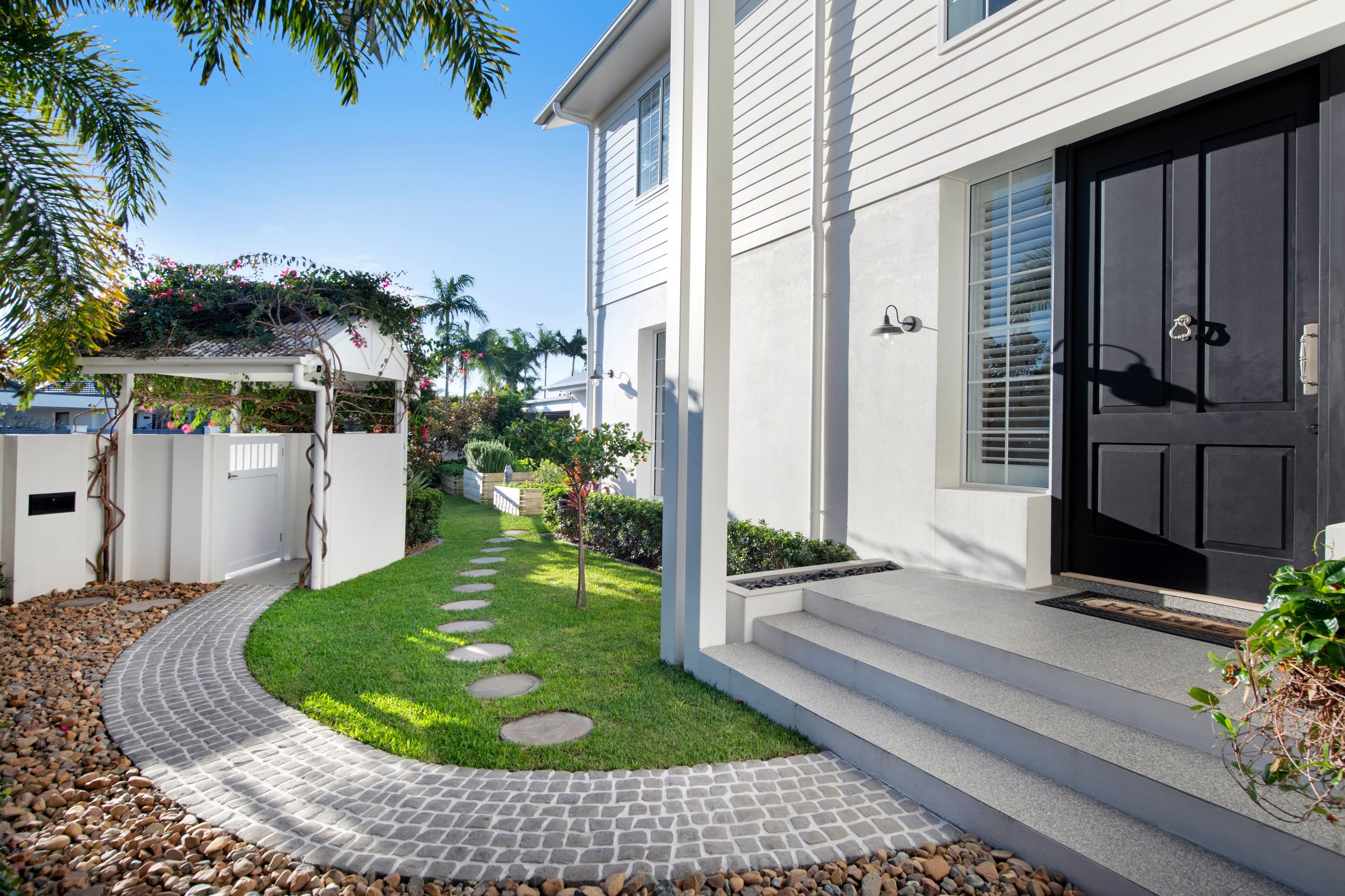 10 Helen Court, Broadbeach Waters QLD 4218, Broadbeach Waters - Thumbnail 4