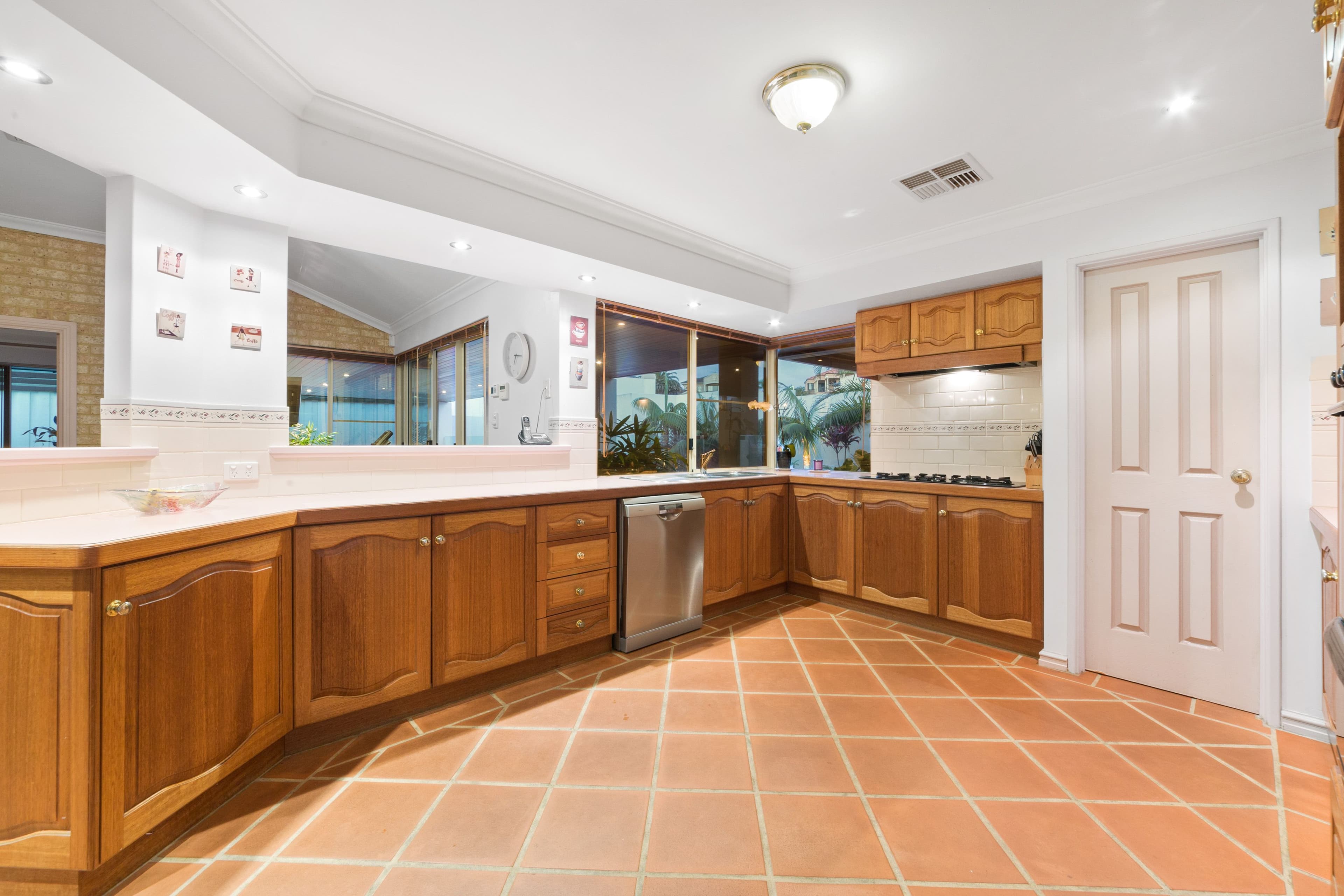 4 Minden Rise, Sorrento WA 6020, Sorrento - Thumbnail 8