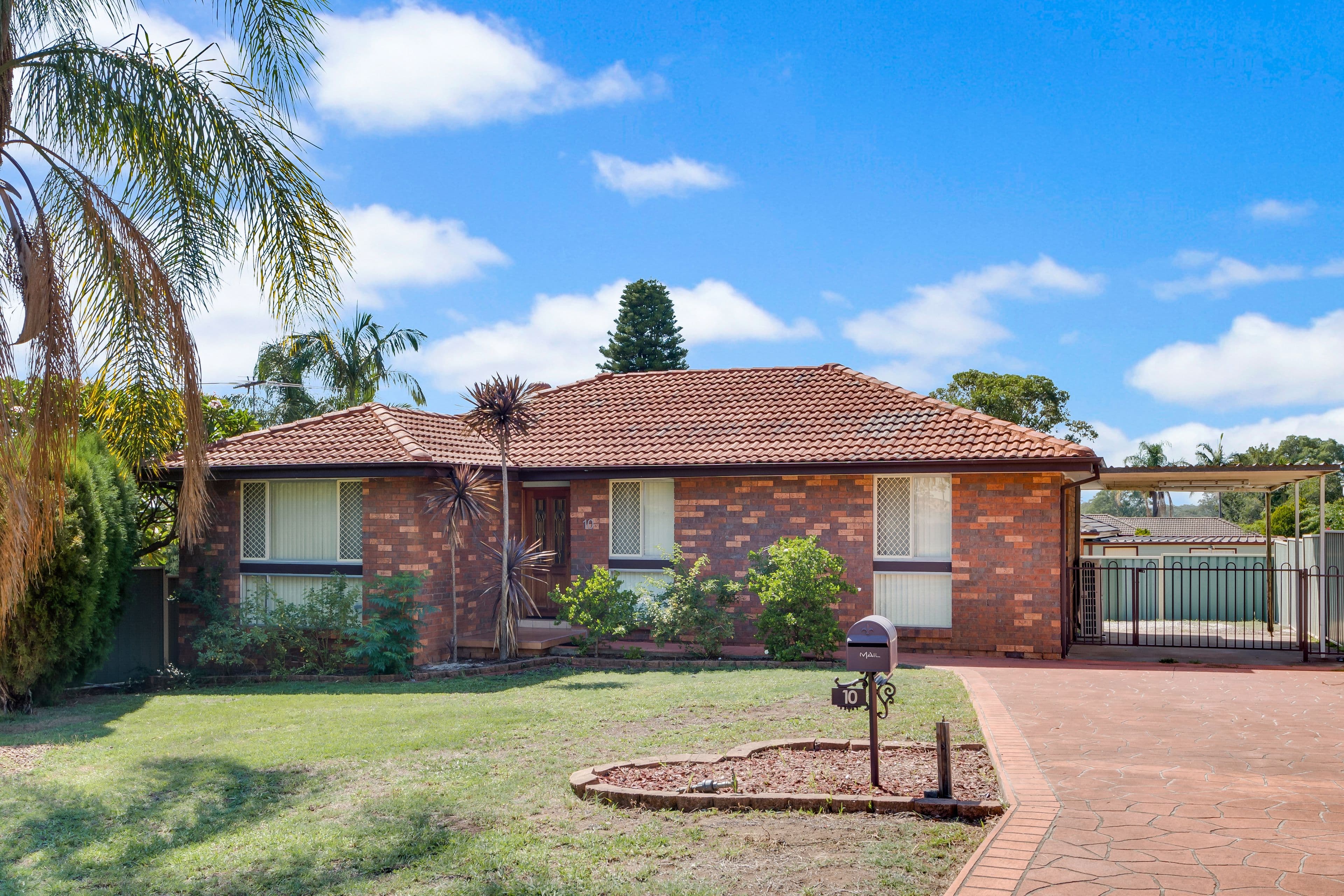 10 Salamaua Place, Glenfield - Image 1