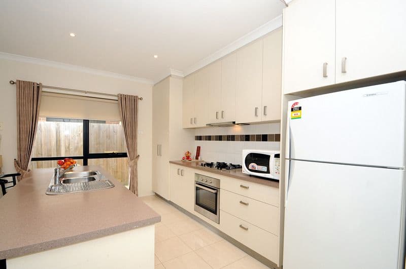 13 Golden Grove, SPRINGVALE SOUTH VIC 3172, Springvale South - Thumbnail 2