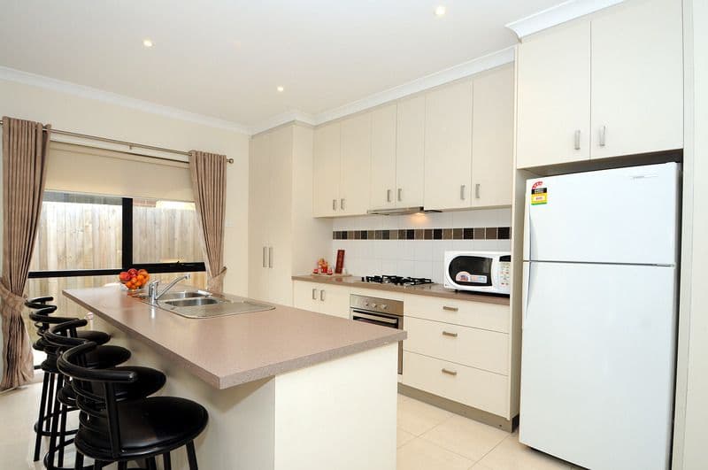 13 Golden Grove, SPRINGVALE SOUTH VIC 3172, Springvale South - Thumbnail 3