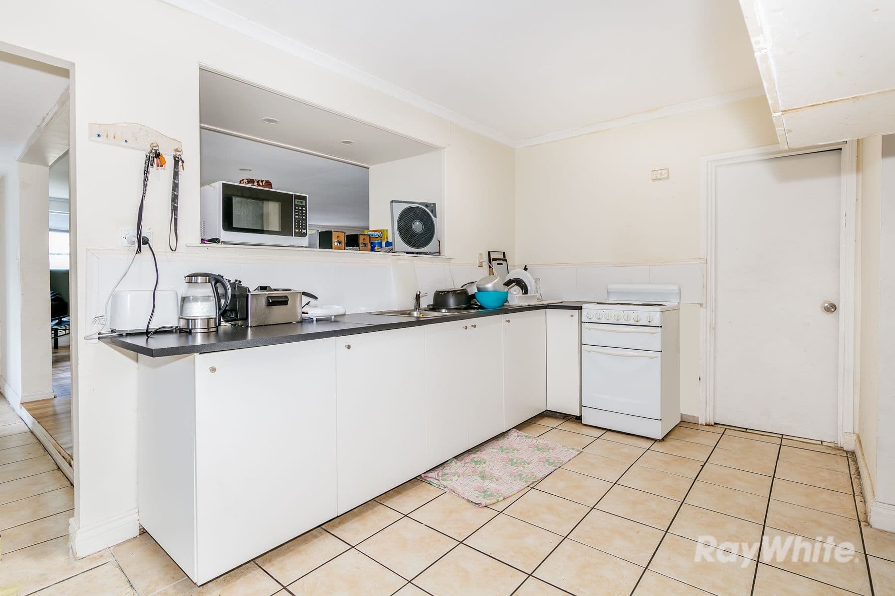 3 Laurel Street, Woodridge QLD 4114, Woodridge - Thumbnail 3