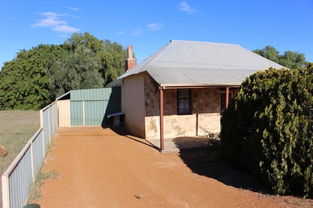 20 Hunts Road, Dongara WA 6525, Dongara - Thumbnail 2