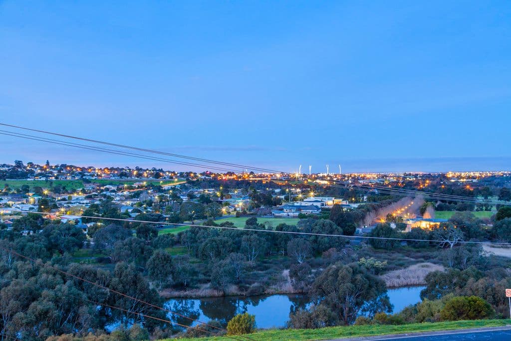 86 Barwon Boulevard, HIGHTON VIC 3216, Highton - Thumbnail 2