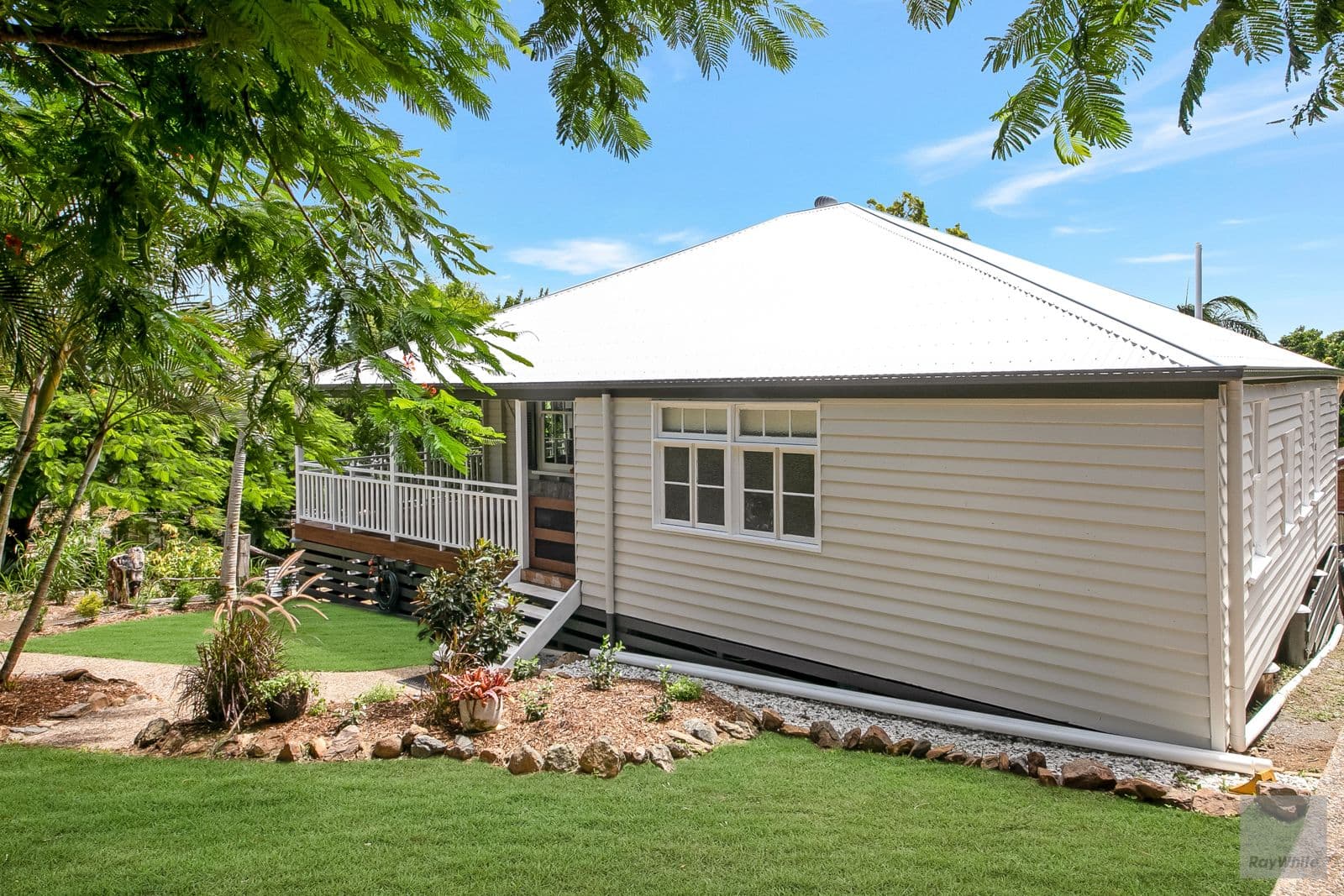8 Misfeld Street, Yeppoon QLD 4703, Yeppoon - Thumbnail 2
