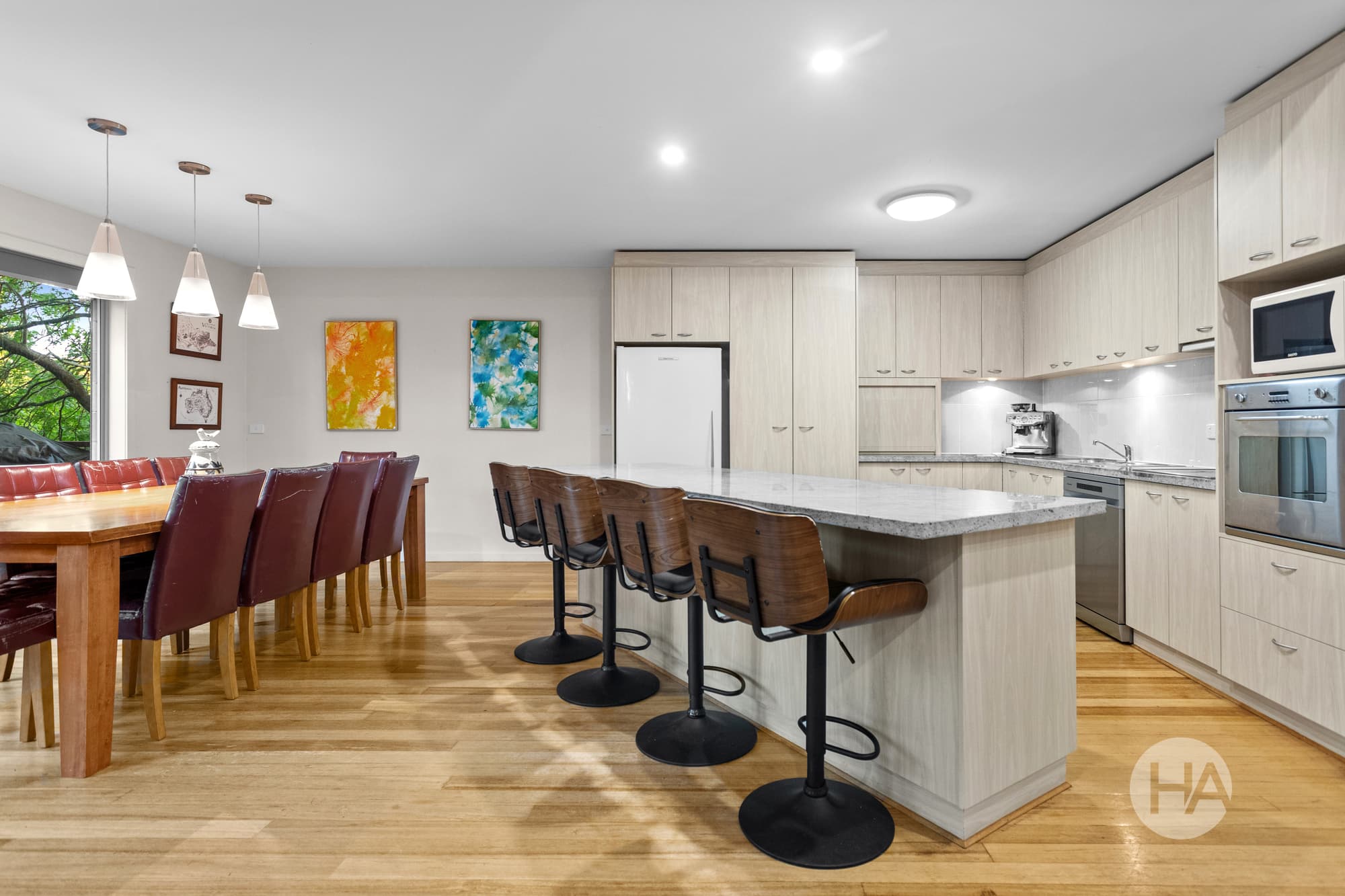 32 Meanderri Drive, INVERLOCH, Inverloch - Thumbnail 5