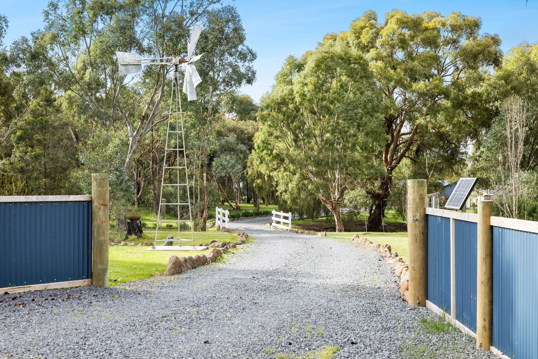 9 Burke Road, Ararat VIC 3377, Ararat - Thumbnail 3