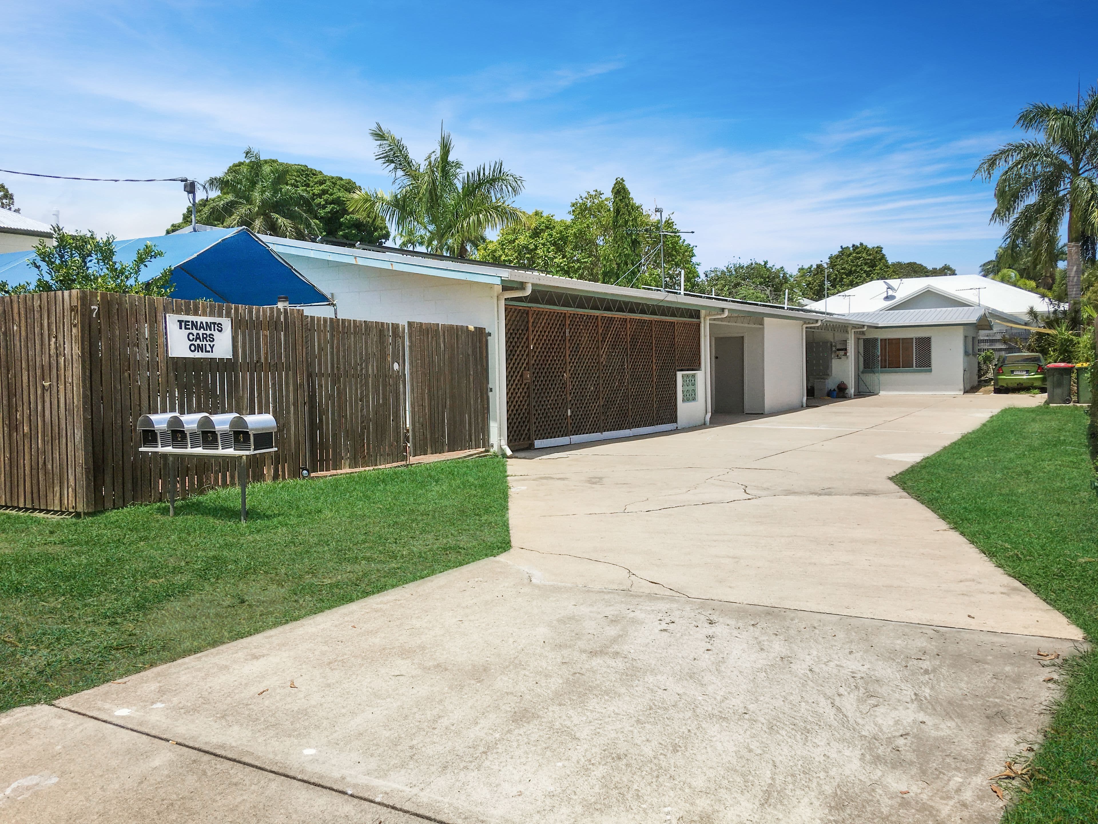 7 Richmond Street, Hermit Park QLD 4812, Hermit Park - Image 1