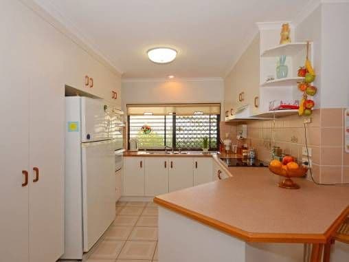6 Dean Court, Urraween QLD 4655, Urraween - Thumbnail 3