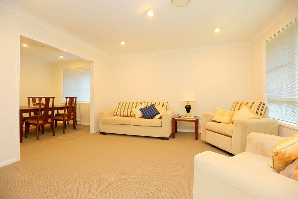 14 Josephine Crescent, Georges Hall - Thumbnail 3
