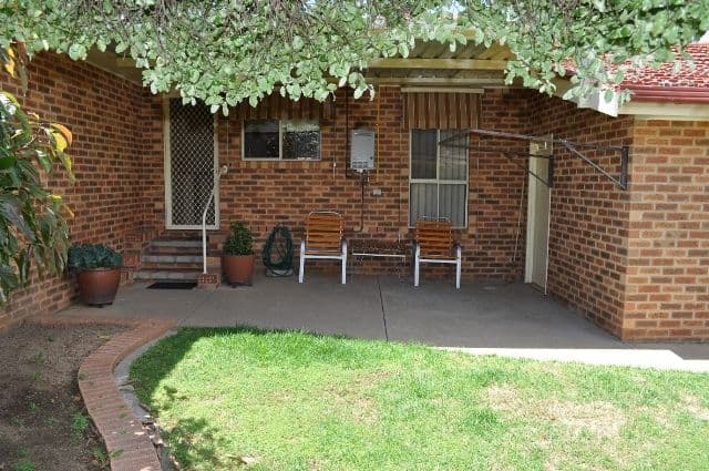 2 Overdale Drive, BOURKELANDS NSW 2650, Bourkelands - Thumbnail 7