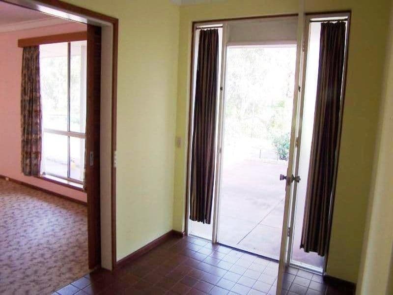 58 Watsonia Road, GOOSEBERRY HILL WA 6076, Gooseberry Hill - Thumbnail 2