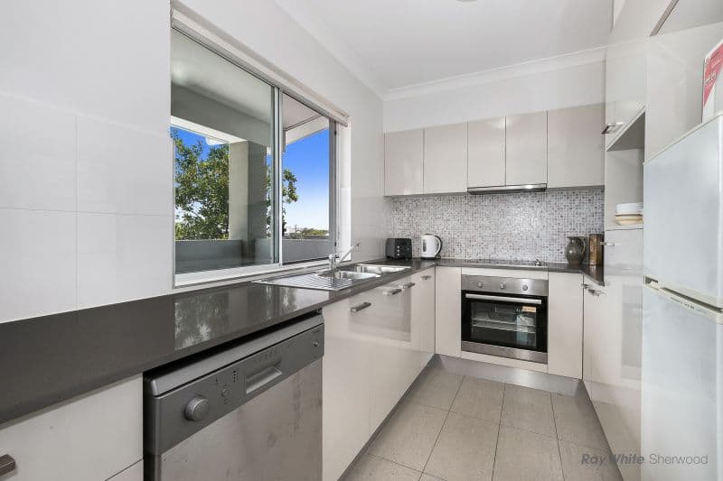12 Hedges Street, Sherwood QLD 4075, Sherwood - Thumbnail 2