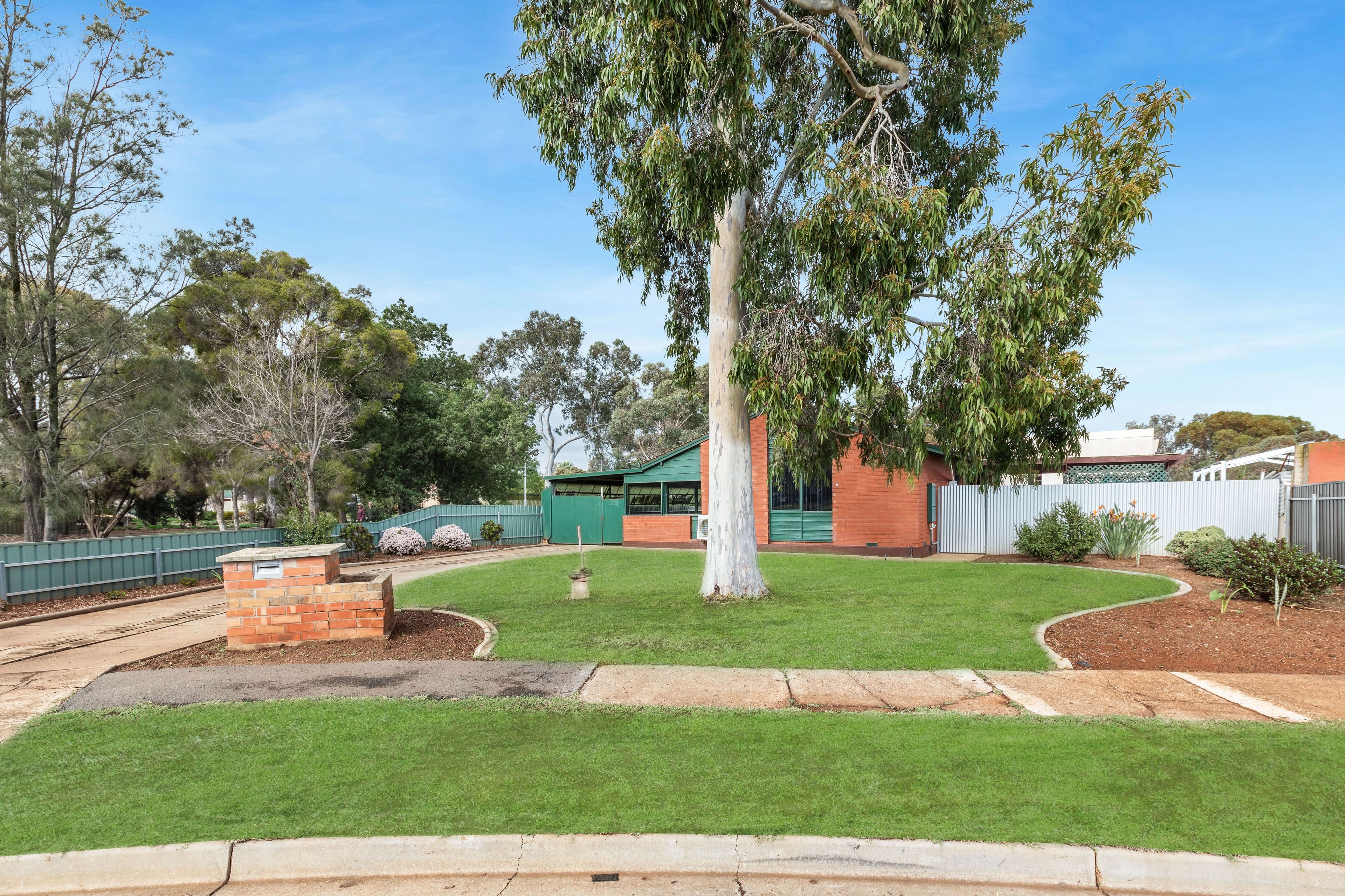 12 Karinga Crescent, Munno Para SA 5115, Munno Para - Thumbnail 2