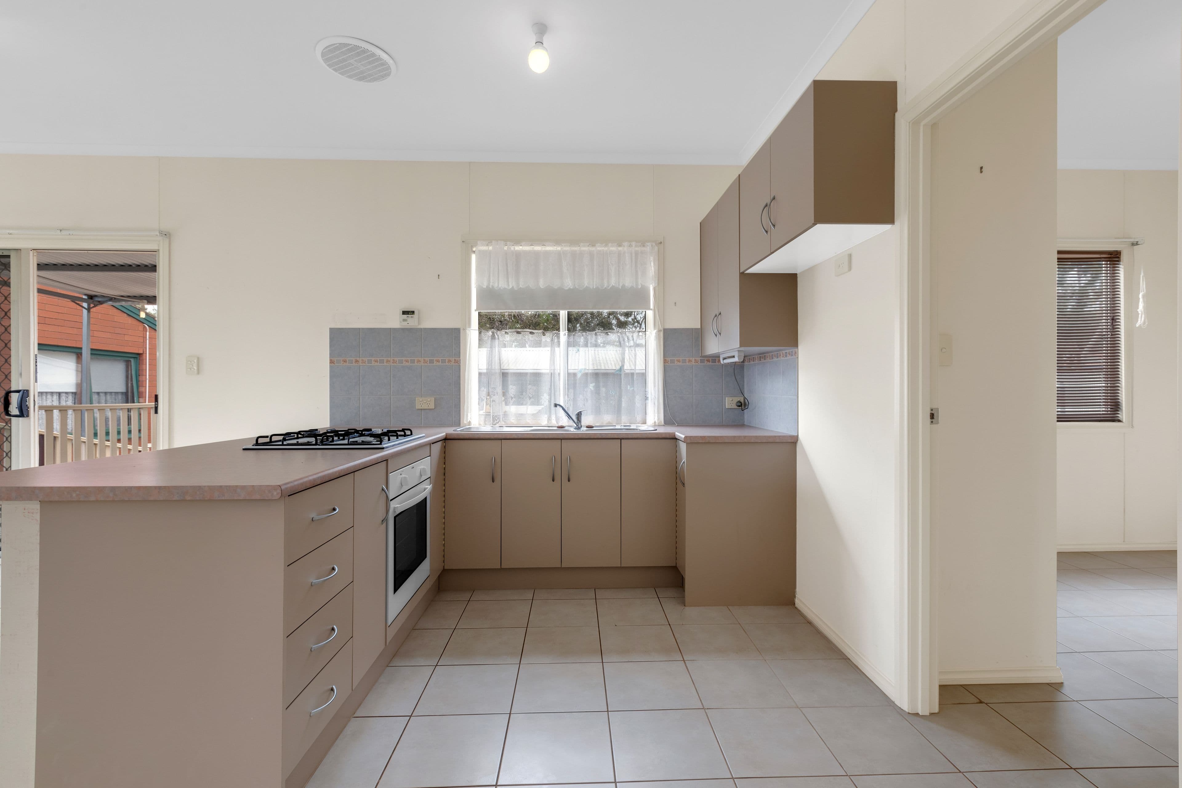 12 Karinga Crescent, Munno Para SA 5115, Munno Para - Thumbnail 3