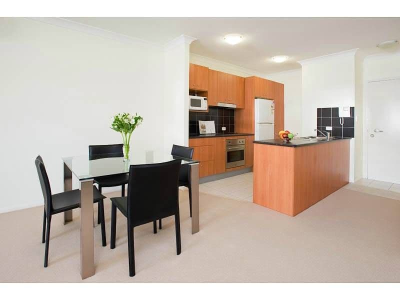 20  Norton Street, UPPER MOUNT GRAVATT QLD 4122, Upper Mount Gravatt - Thumbnail 2