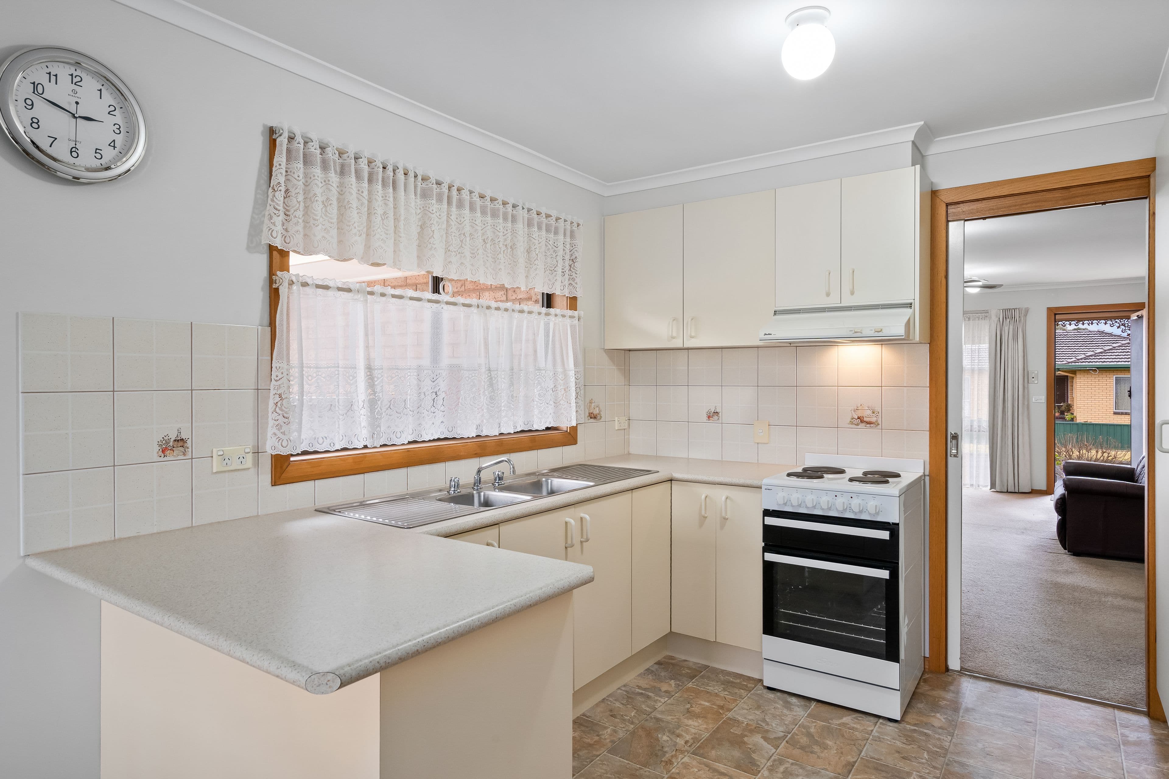 10 President Street, Seymour VIC 3660, Seymour - Thumbnail 3