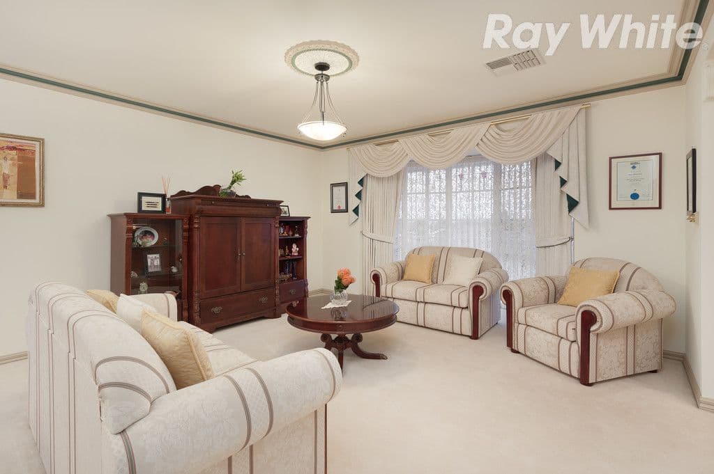 37 Woolnough Drive, Mill Park VIC 3082, Mill Park - Thumbnail 4