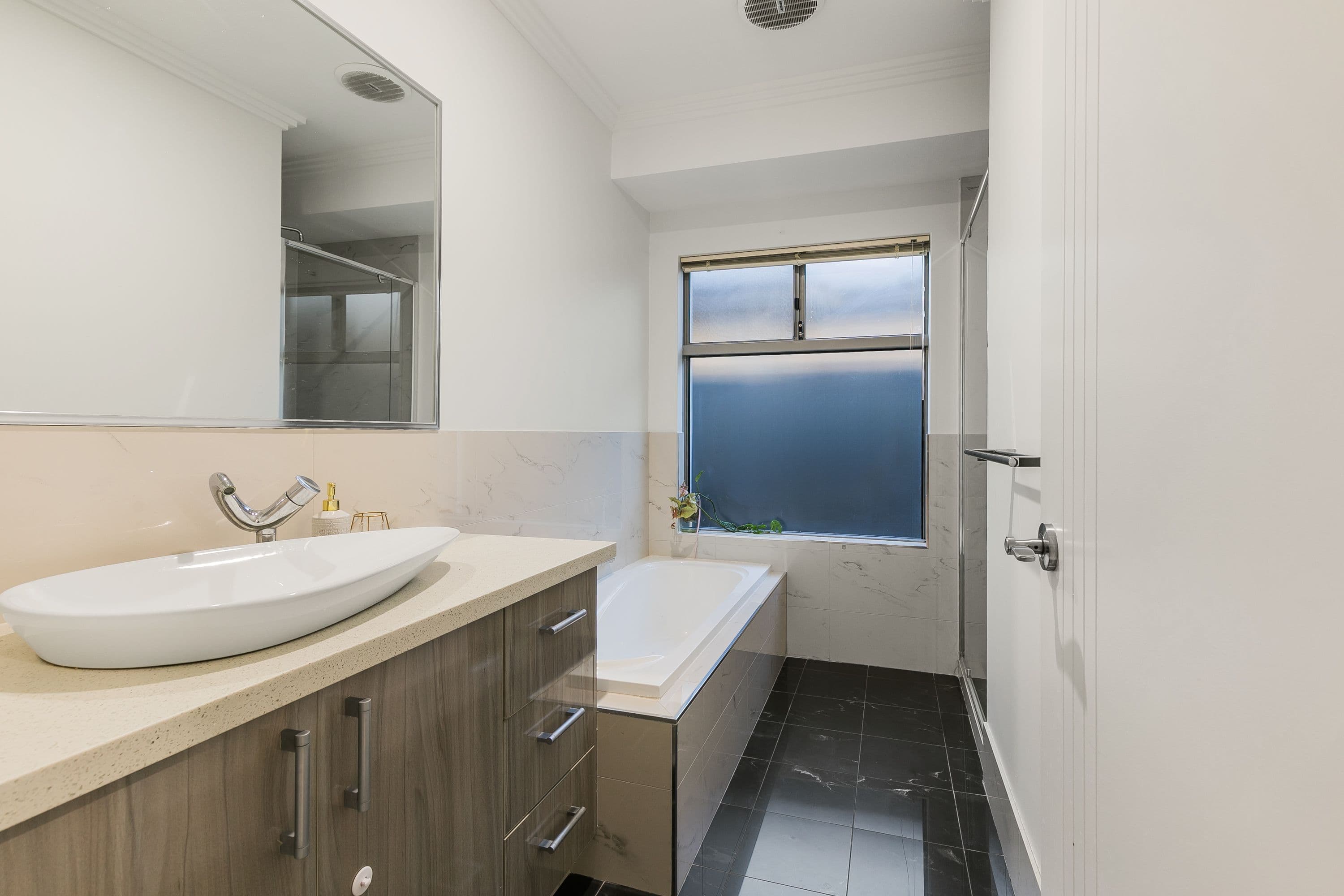 7 Lovage Street, TREEBY WA 6164, Treeby - Thumbnail 8