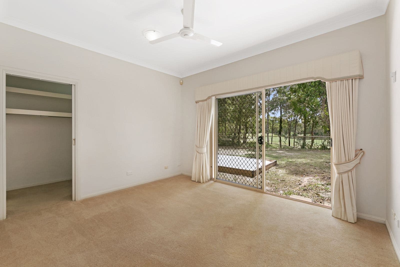 16 Waterwood Court, Arundel QLD 4214, Arundel - Thumbnail 7
