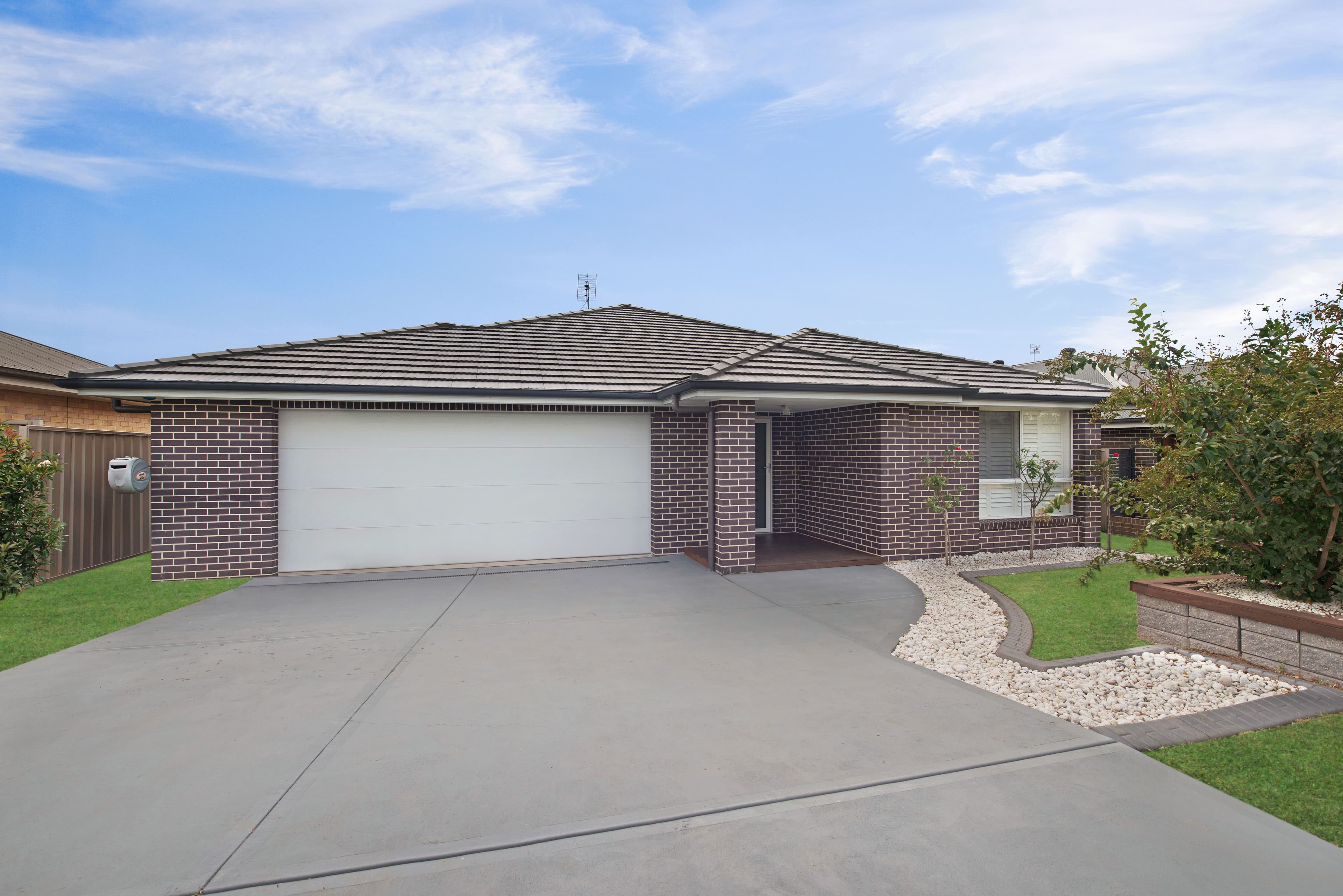 17 Woodhurst Street, Largs - Thumbnail 2