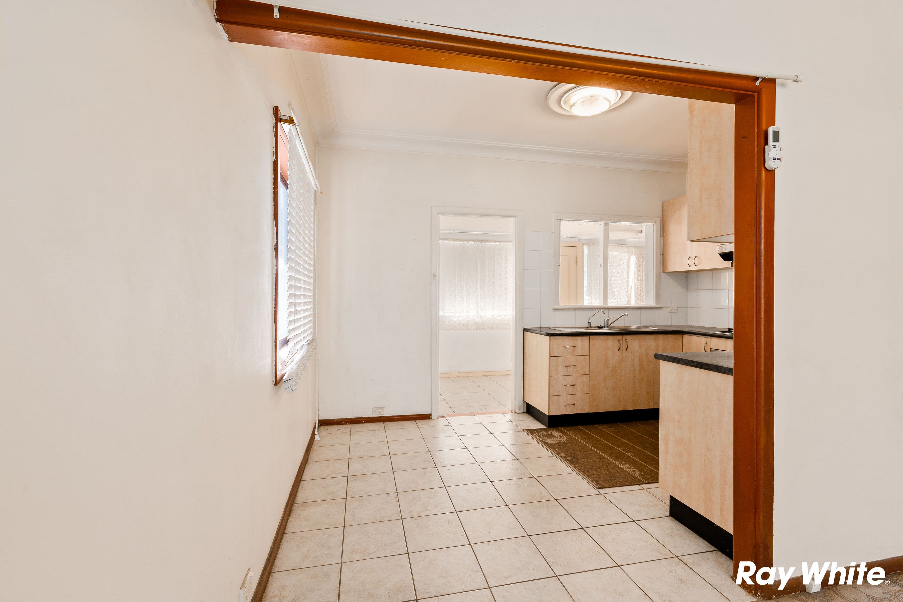 43 Leabons Lane, Seven Hills NSW 2147, Seven Hills - Thumbnail 3