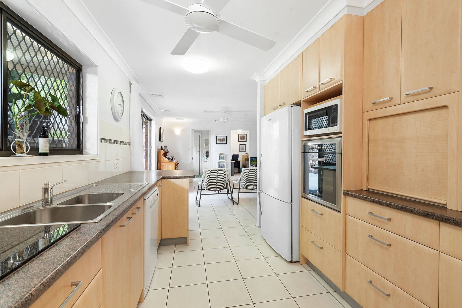 7 Wyndarra Street, Kenmore QLD 4069, Kenmore - Thumbnail 4