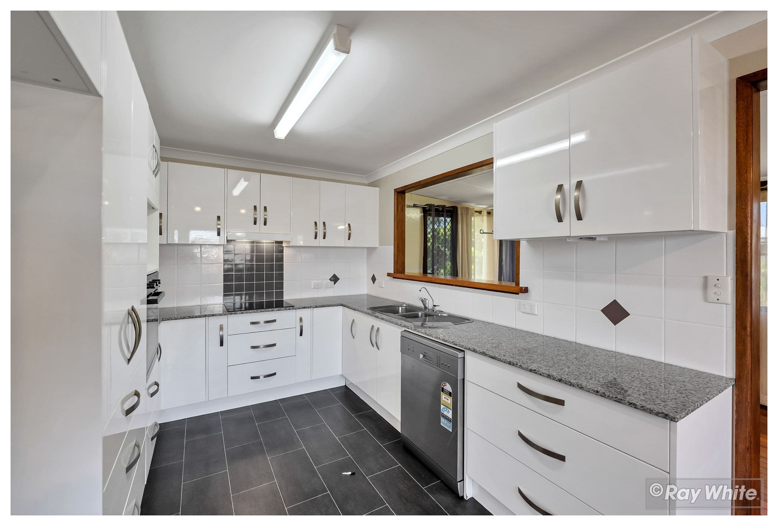 10 Dawes Street, Kawana QLD 4701, Kawana - Thumbnail 4