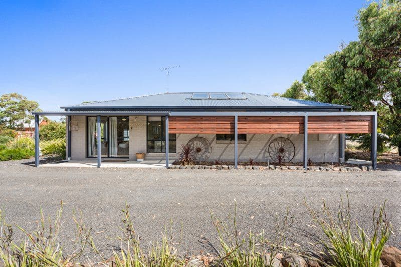 35 Sutherland Street, Lethbridge VIC 3332, Lethbridge - Thumbnail 2