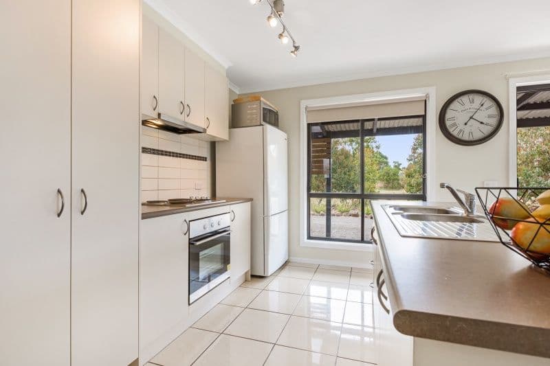 35 Sutherland Street, Lethbridge VIC 3332, Lethbridge - Thumbnail 5