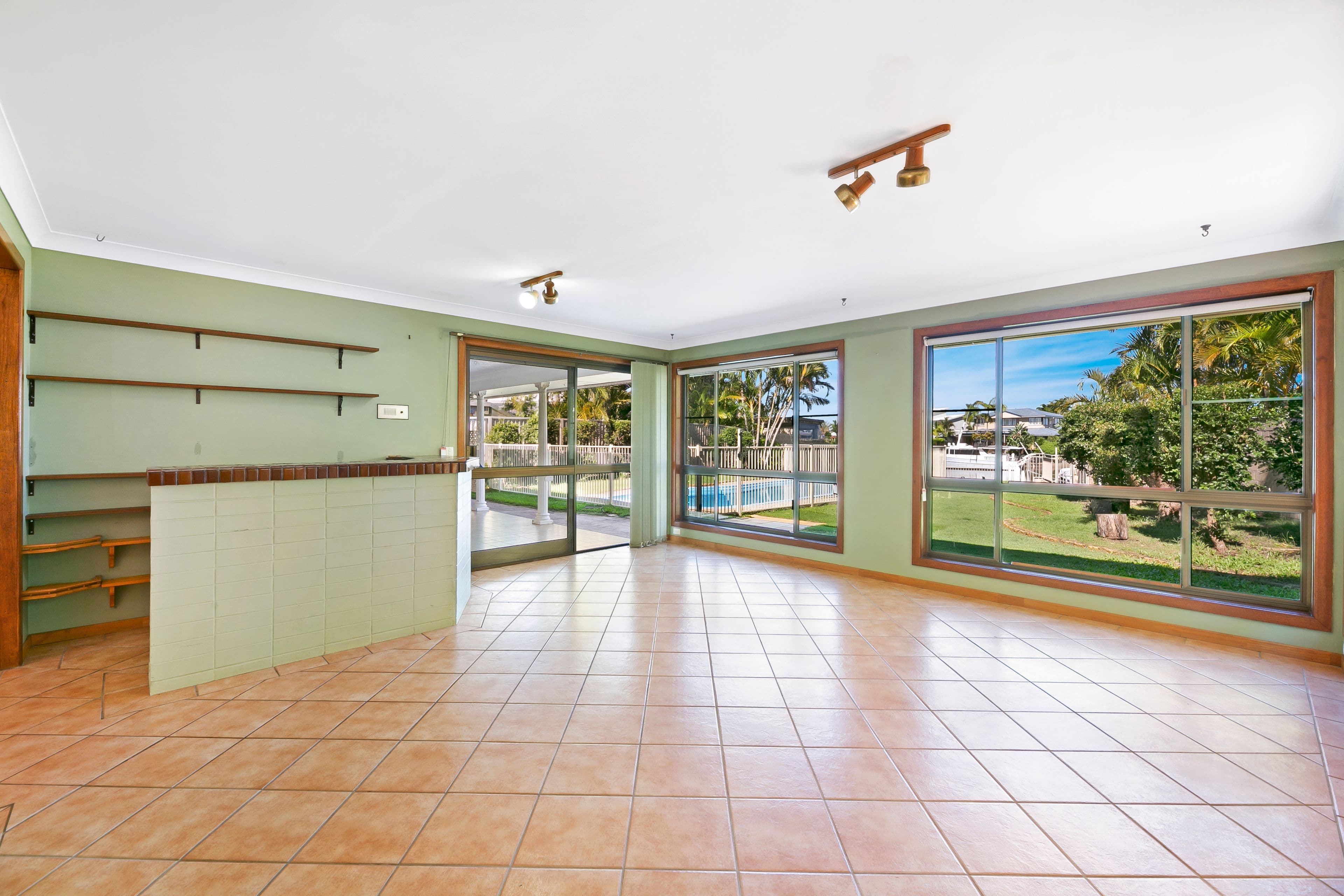 8 Hume Parade, Paradise Point QLD 4216, Paradise Point - Thumbnail 5