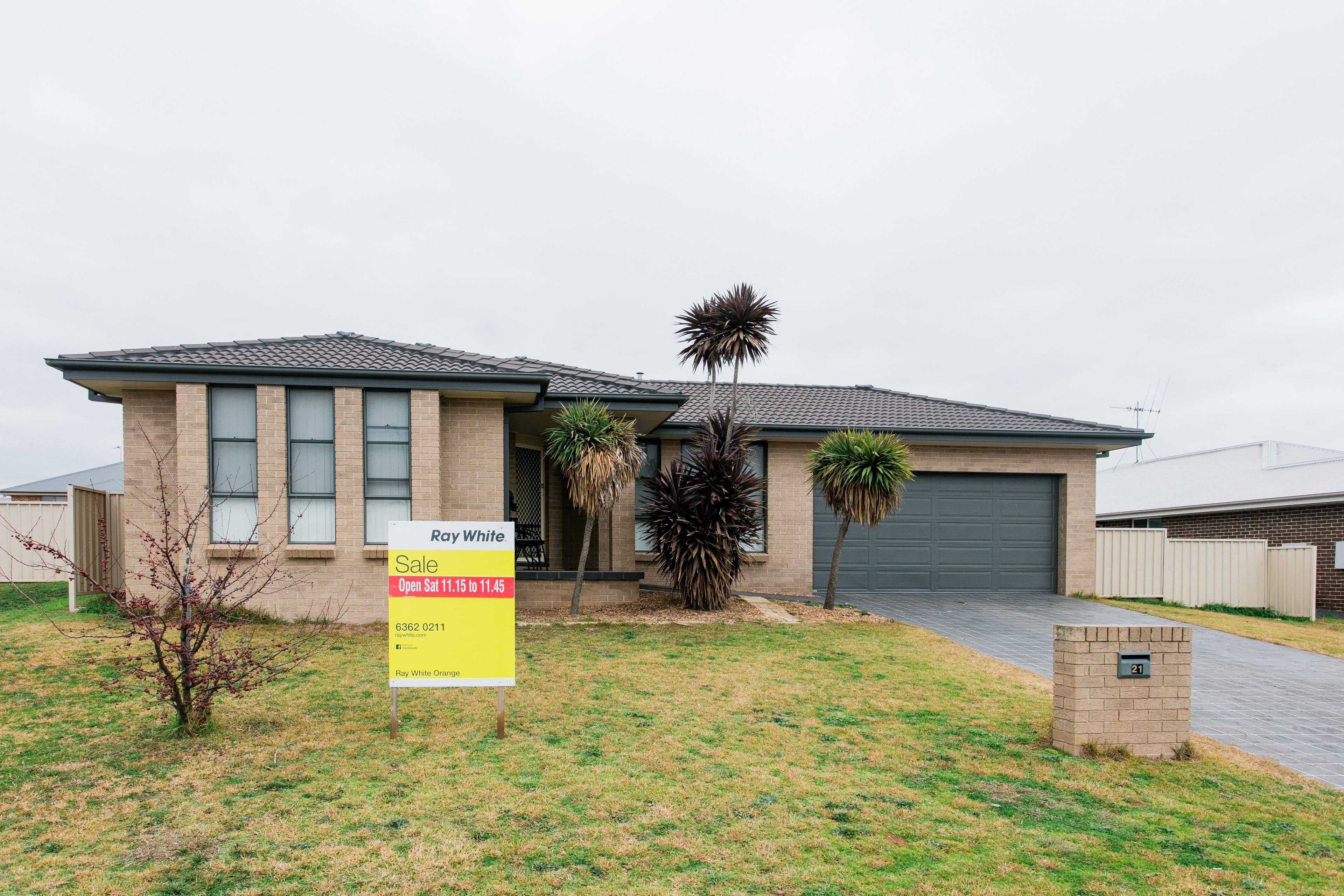 21 Diamond Drive, Orange - Image 1