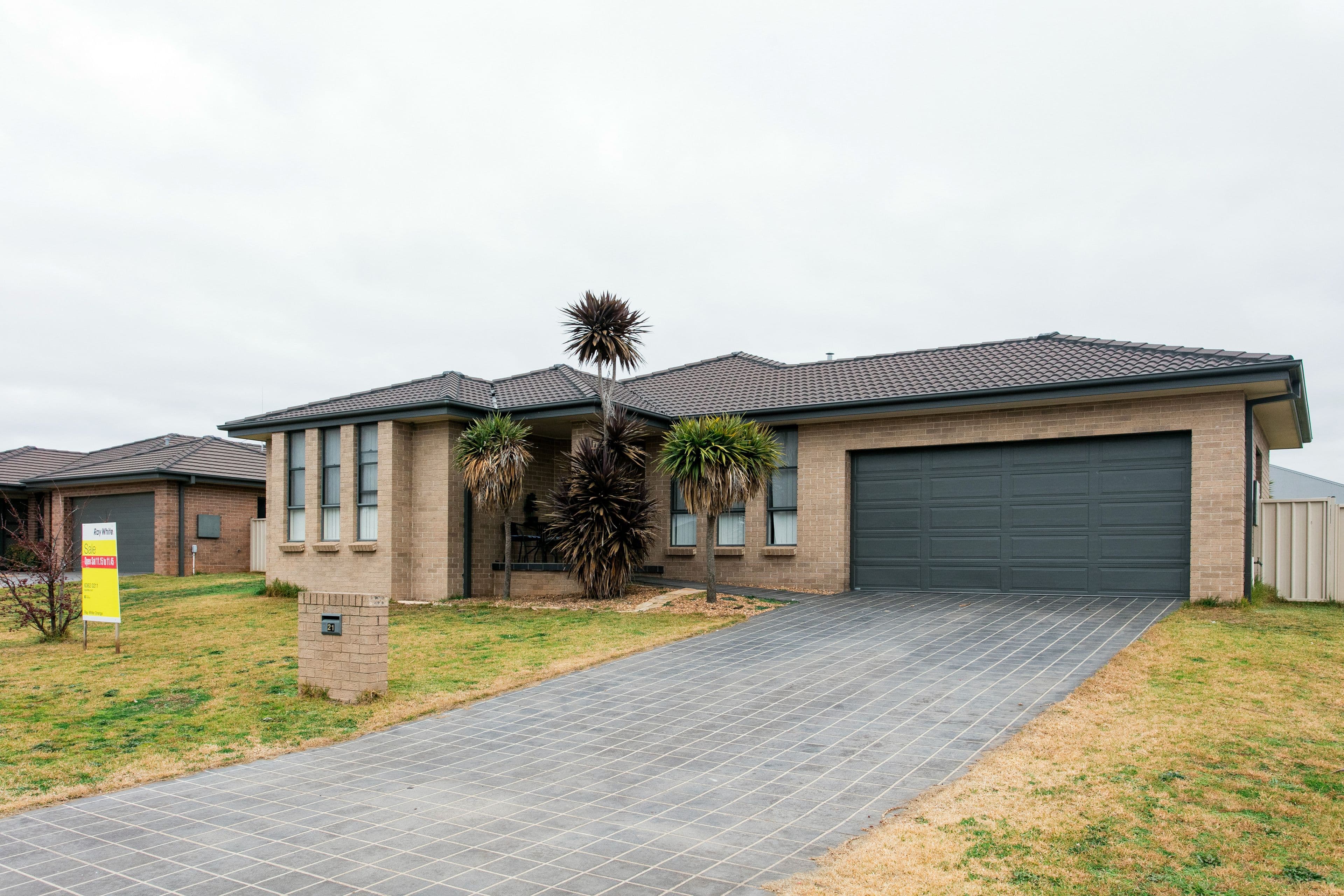 21 Diamond Drive, Orange - Thumbnail 2