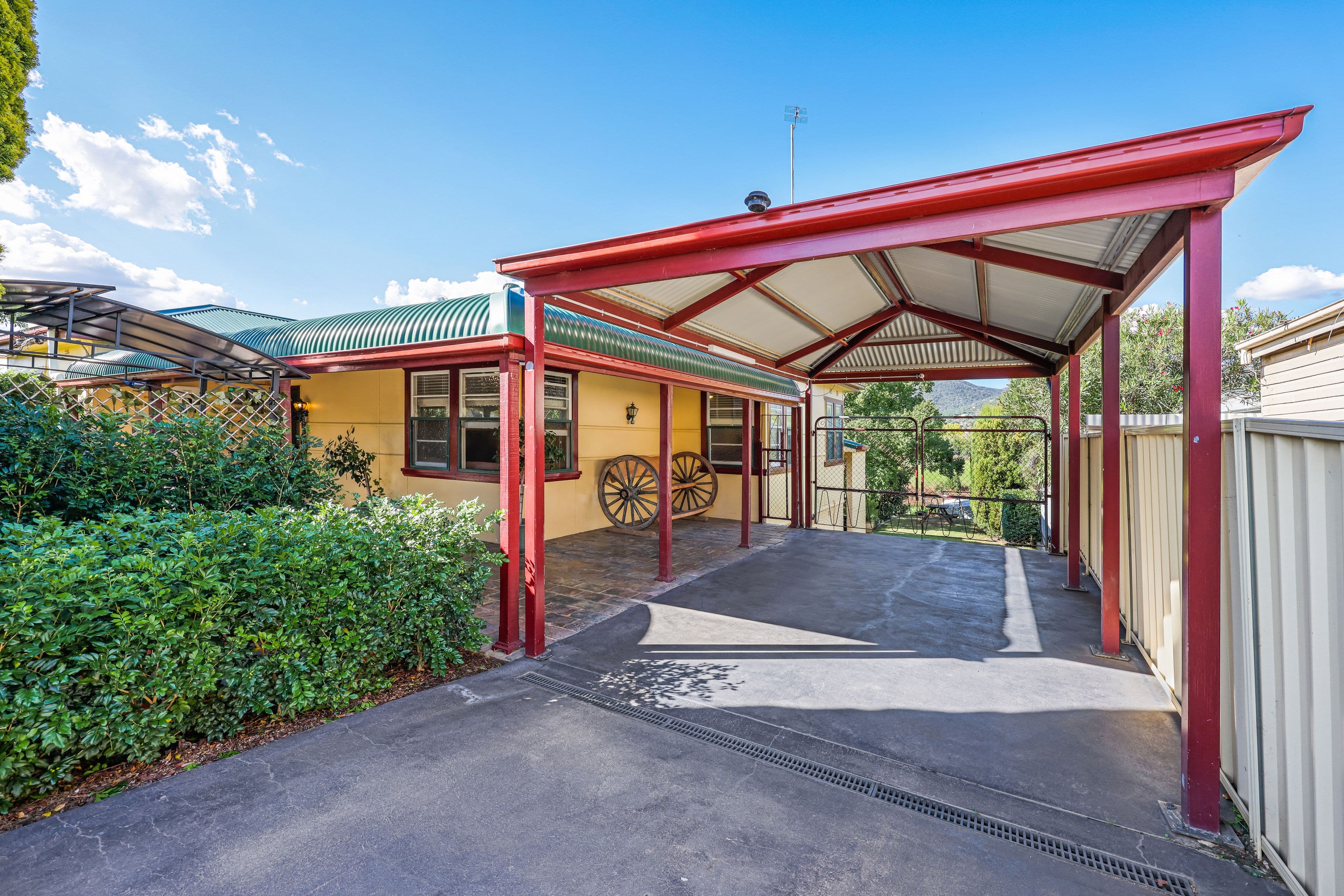 8 Church Street, Tamworth NSW 2340, West Tamworth - Thumbnail 2