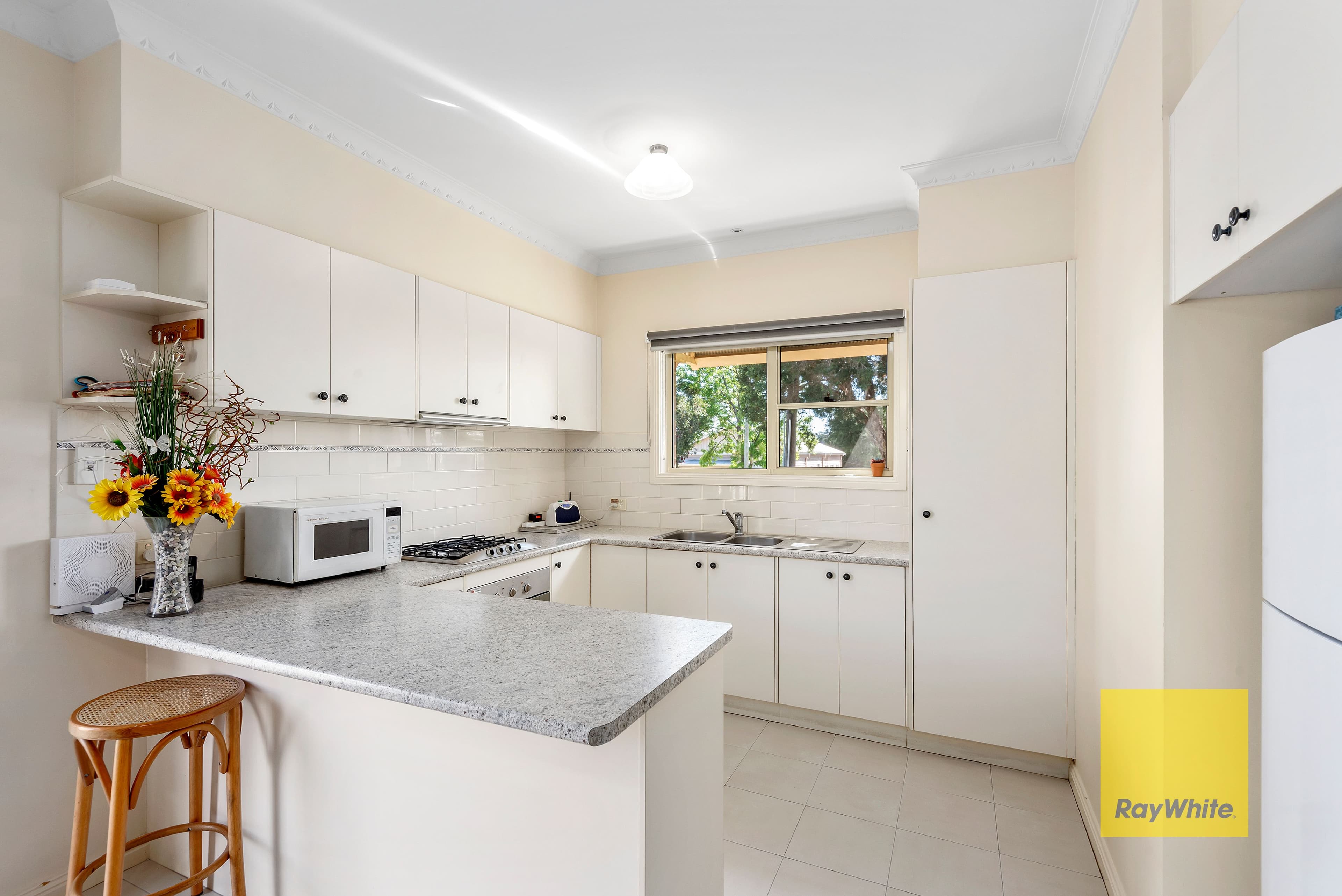 21 Bonsey Road, Highton VIC 3216, Highton - Thumbnail 2