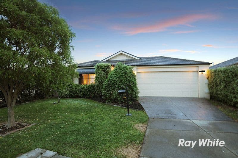 4 Oakmont Place, CRANBOURNE WEST VIC 3977, Cranbourne West - Image 1