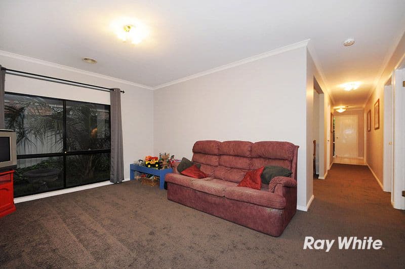 4 Oakmont Place, CRANBOURNE WEST VIC 3977, Cranbourne West - Thumbnail 7