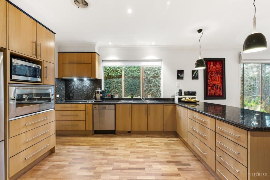 9 Macedon Avenue, Balwyn North - Thumbnail 4