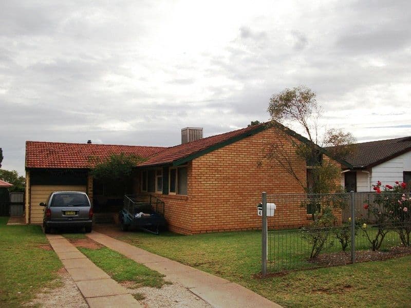 4 Sealey Street, Condobolin - Image 1
