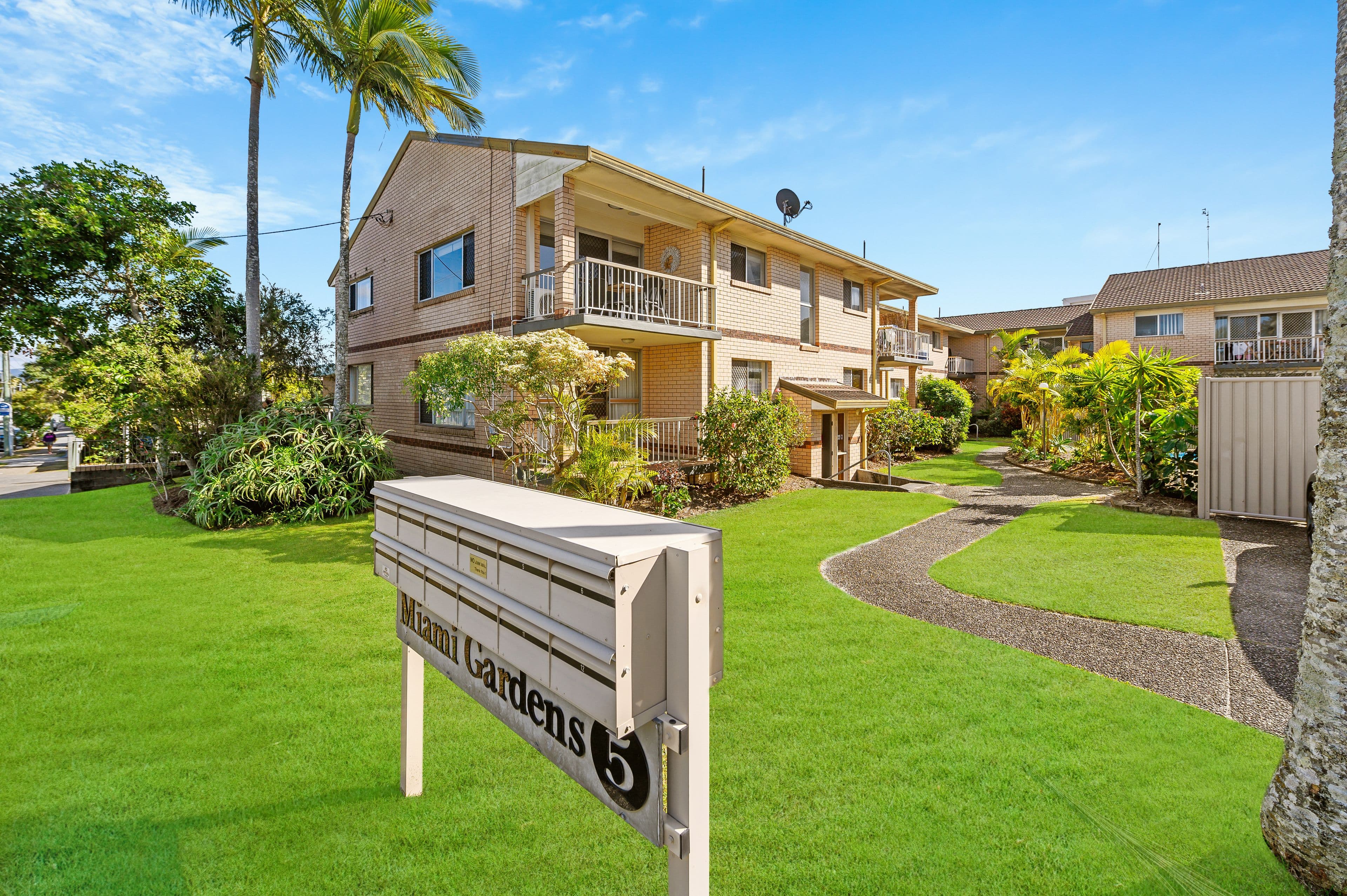 5 Christine Avenue, Miami QLD 4220, Miami - Thumbnail 2