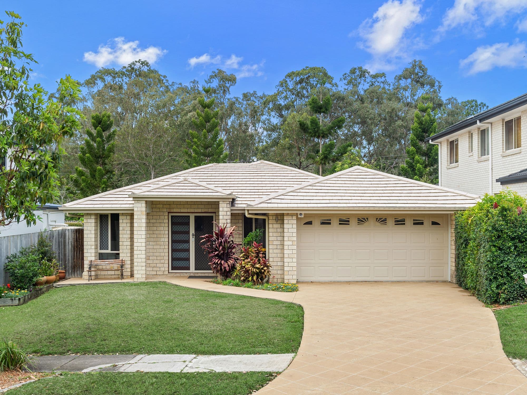 27 Canopus Street, Bridgeman Downs QLD 4035, Bridgeman Downs - Thumbnail 2