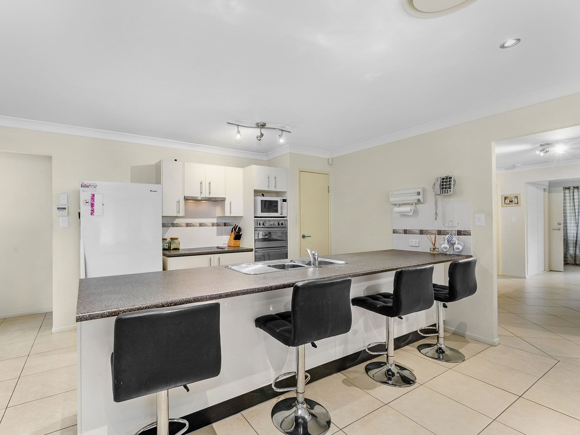 27 Canopus Street, Bridgeman Downs QLD 4035, Bridgeman Downs - Thumbnail 6